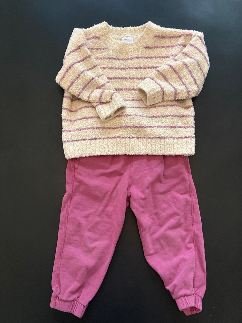 Hanna Andersson Set - Sweater and Joggers 3T
